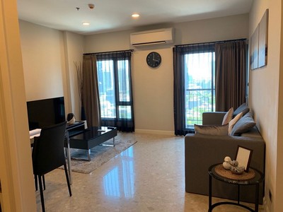 ٻҾ Private Building with Nice environment at The Crest 2 beds at BTS Thonglor