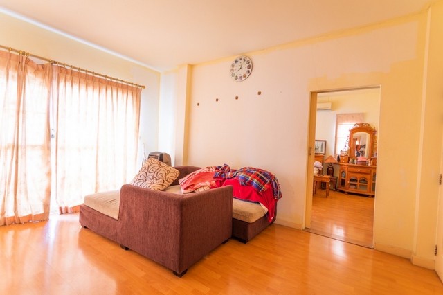 Ἱ��� ��º�ҹ����� ���ͷ�� 53.10 ���ҧ�� 3�͹ 3��� ����Ҵ����� 80 ��� �繷��� ��ʵ������